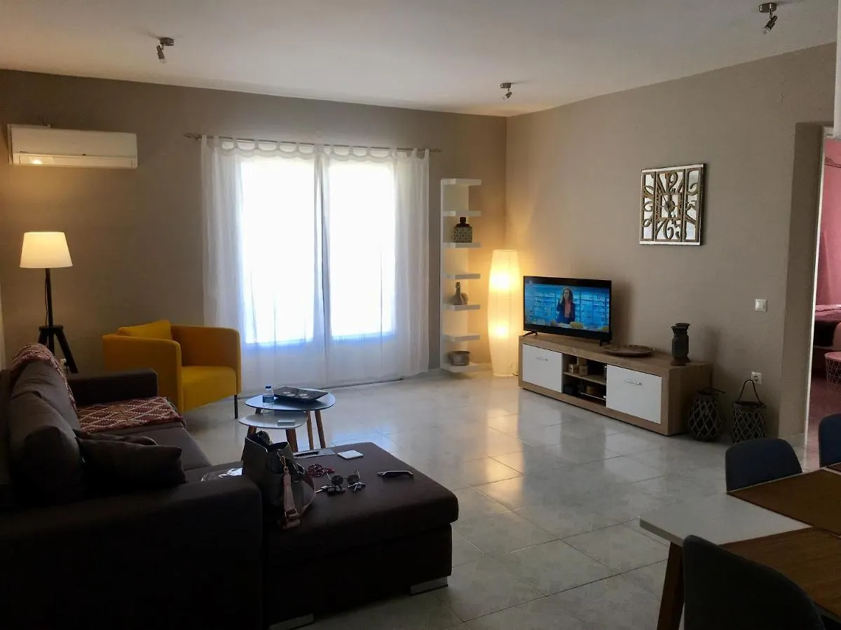 Filippos Apartments アルゴストリオン ギリシャ
